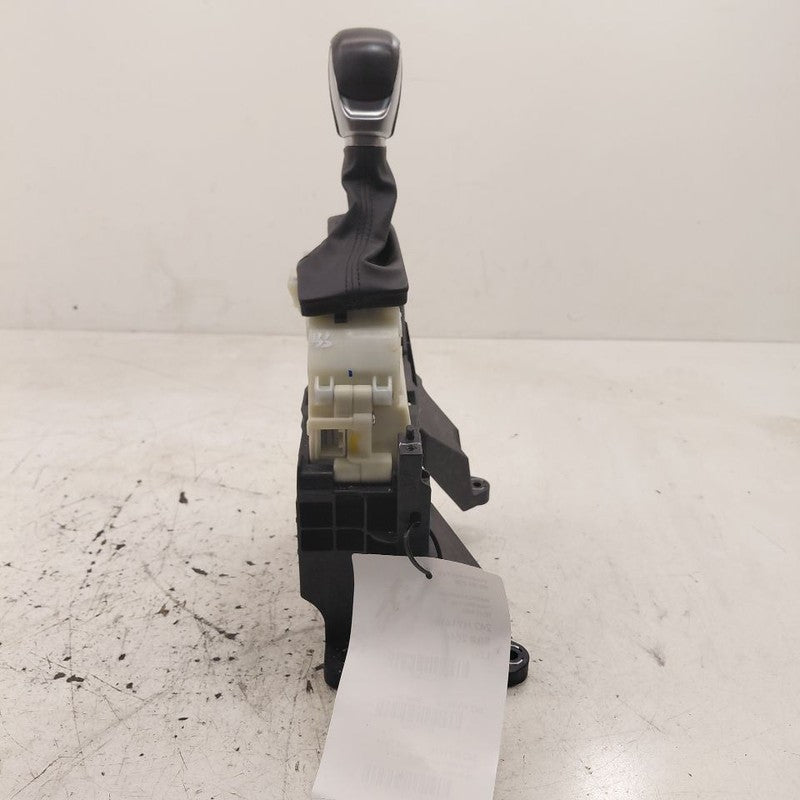 Hyundai Santa Fe Transmission Gear Shifter  2019 2020