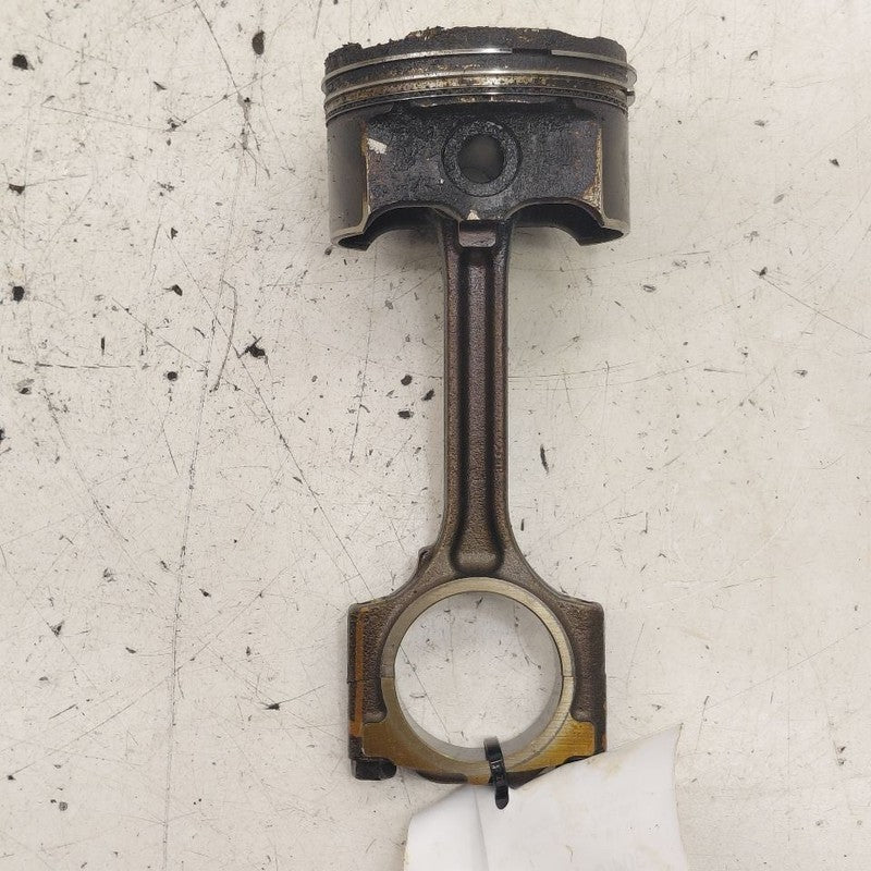 Nissan Versa Note Single Piston With Connecting Rod   1.6 2019 2018 20