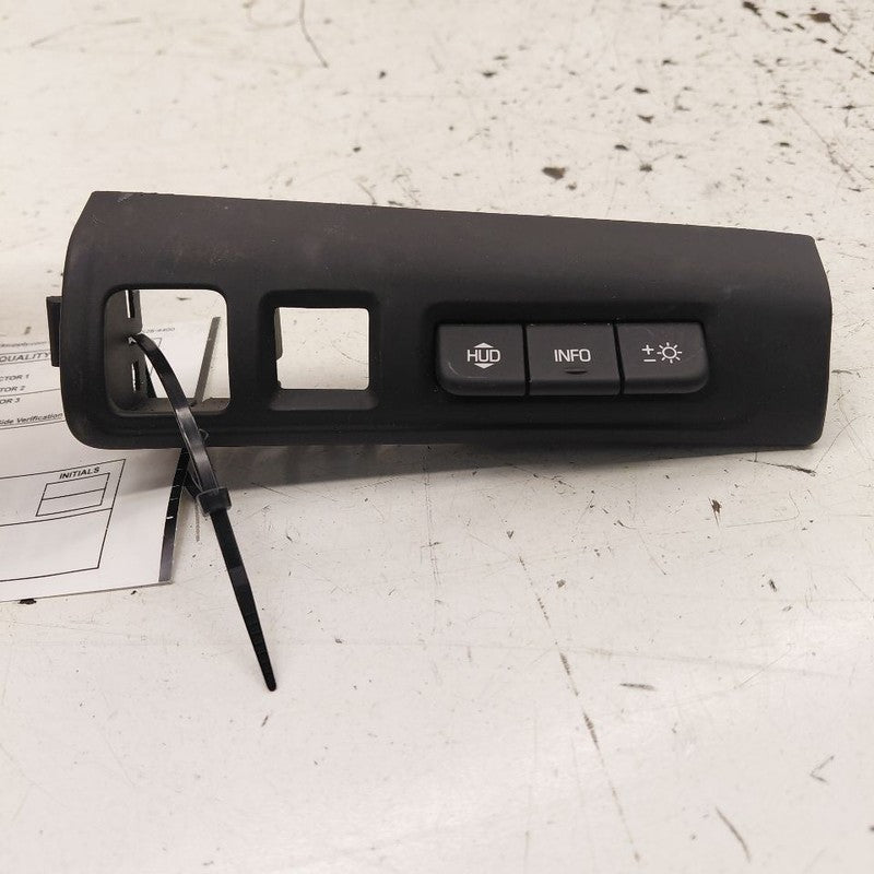 Cadillac CT6 Info Switch {62533860} 2018 2017 2016