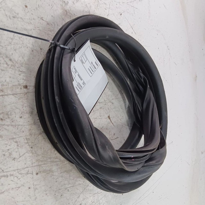 Fiat 500 On Body Door Jamb Seal Front Right Passenger 2017 2016 2015 2