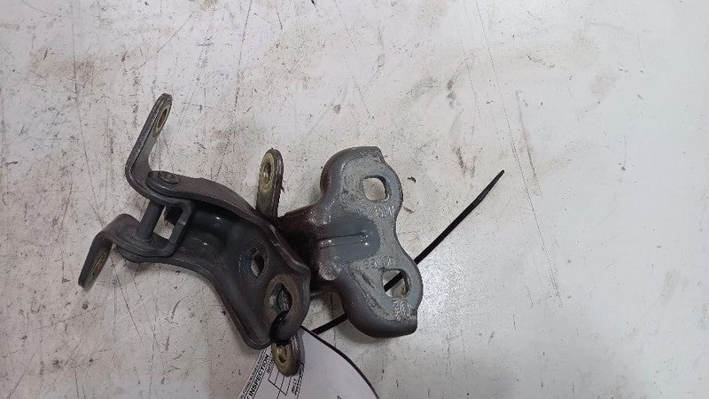 Buick Encore Door Hinge Set Right Front Passenger  2013 2014 2015 2016