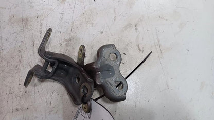 Buick Encore Door Hinge Set Right Front Passenger  2013 2014 2015 2016