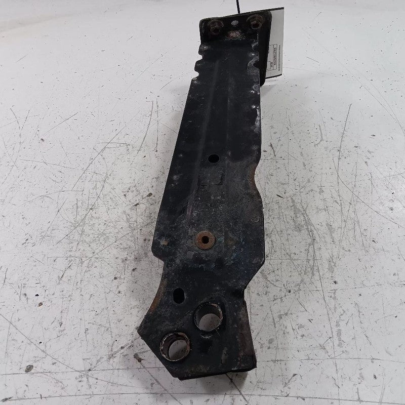 Fiat 500 Bumper Mount Bracket Left Driver Side Front 2017 2016 2015 2014 2013 