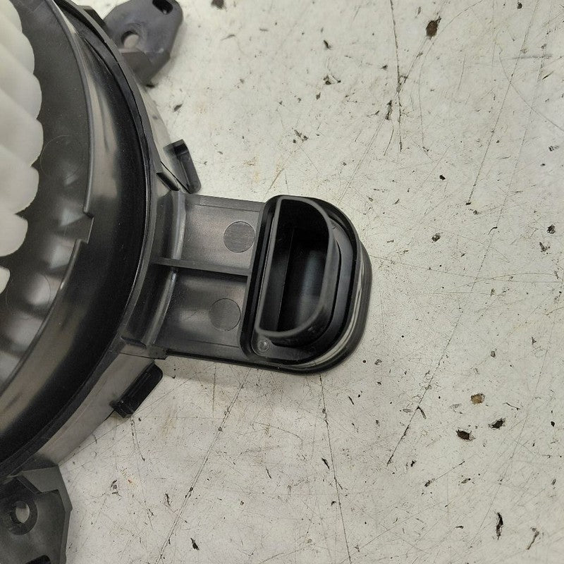 Blower Motor Fits 20-24 Mitsubishi Mirage