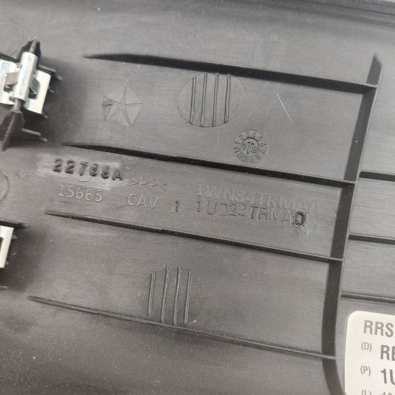 Jeep Cherokee Sill Trim Plate Door Jam Threshold Right Passenger Rear 