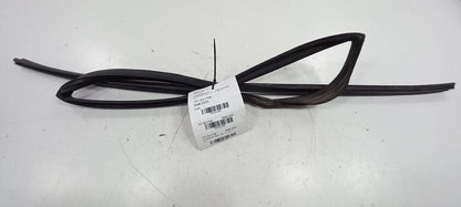 Subaru Forester Door Glass Window Seal Rubber Left Rear Back 2009 2010