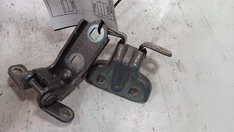 Buick Encore Door Hinge Set Right Rear Passenger  2013 2014 2015 2016 