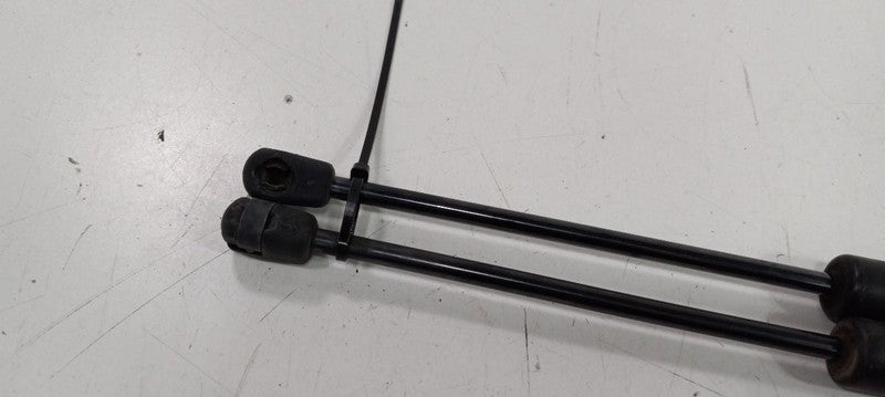 Volkswagen Rabbit Hatchback Hatch Back Trunk Lid Shock Strut Support 2