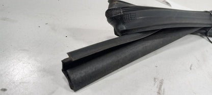 Hyundai Santa Fe Door Glass Window Seal Rubber Left Rear Back 2017 201