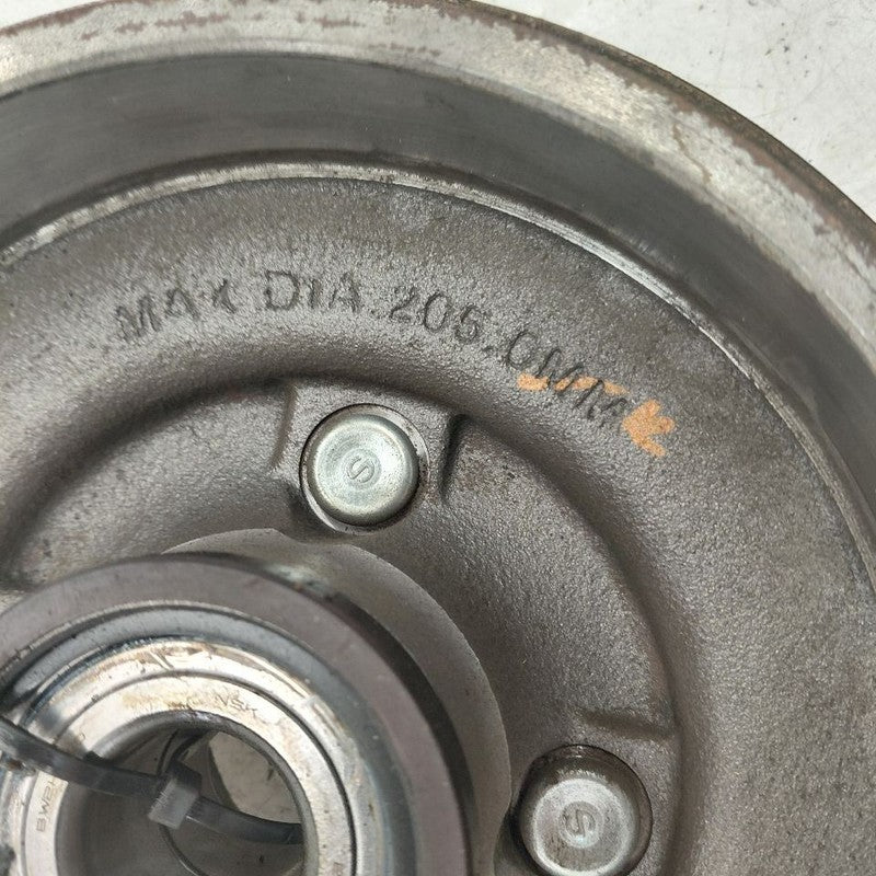 Mitsubishi Mirage Passenger Right Rear Spindle Knuckle Bearing Hub  20