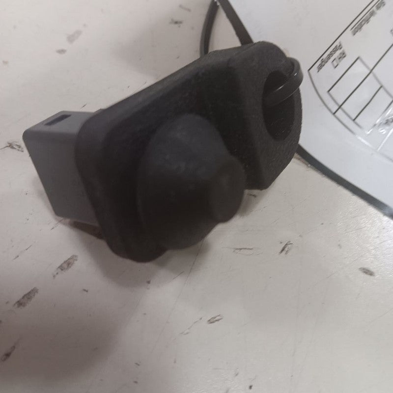 Outback Legacy Door Ajar Switch Door Open Dome Light Switch  2025 2024