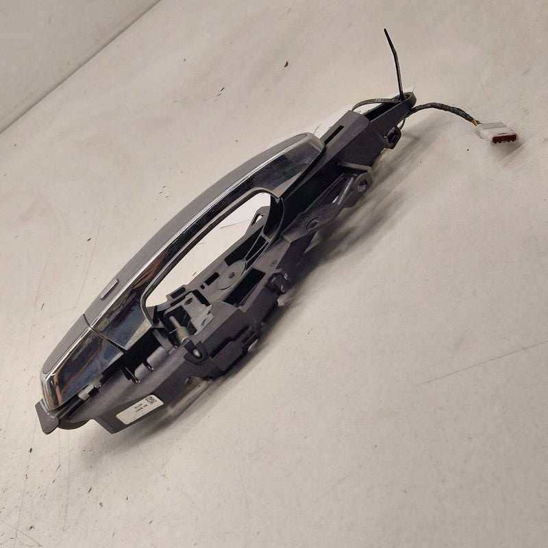 Passenger Right Front Door Handle Exterior Fits 18-24 Chevy Equinox