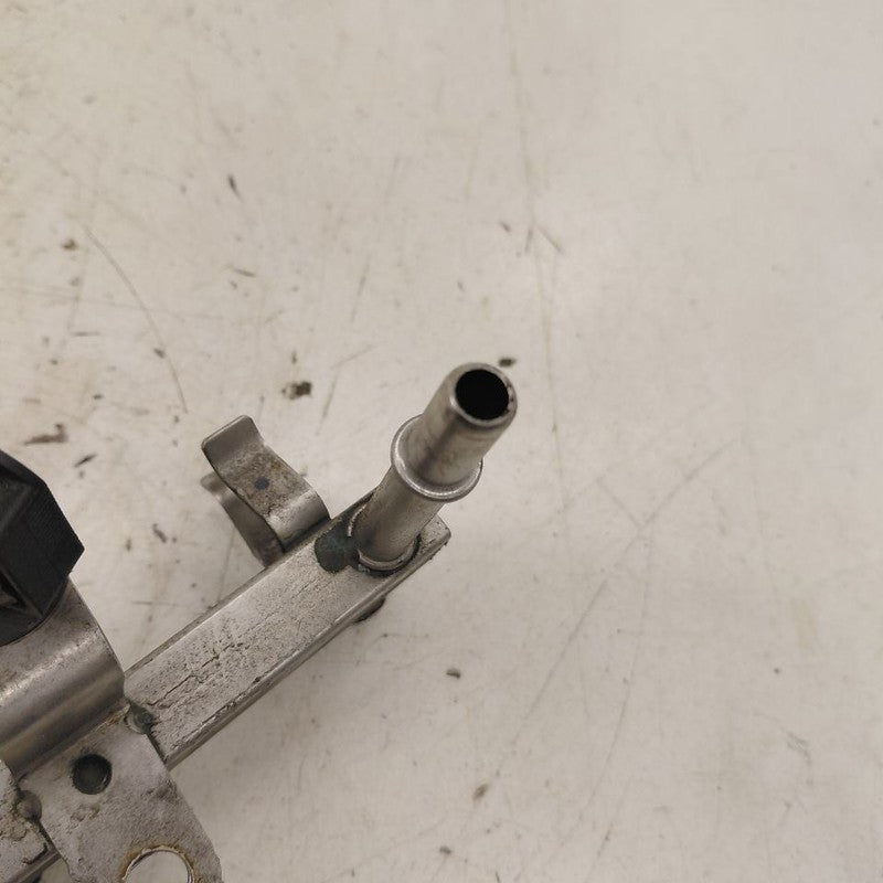 Chevy Trax Fuel Rail Injection Injector Mount Bar  2022 2021