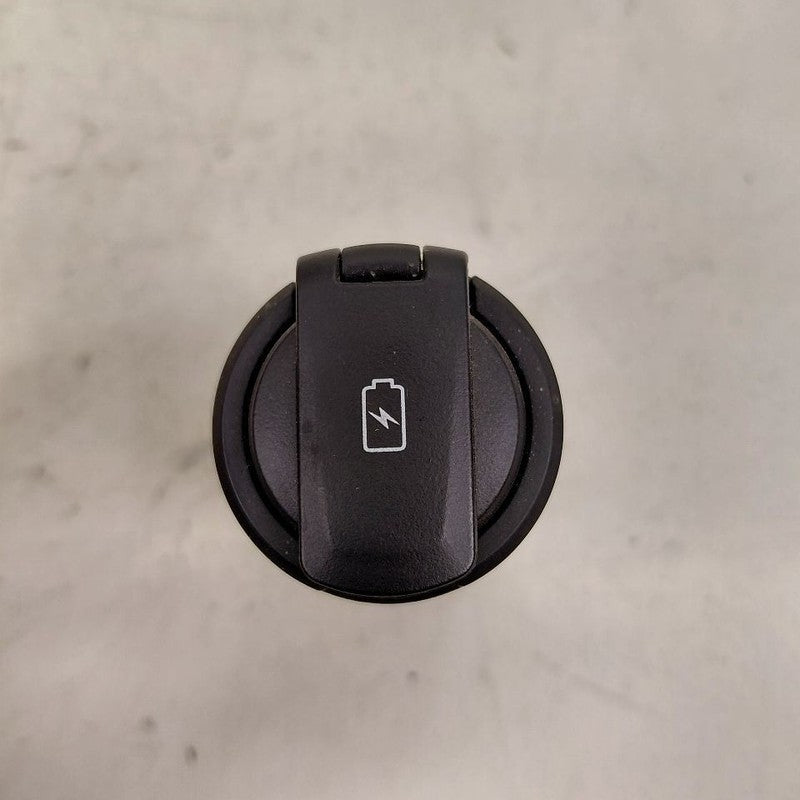 Hyundai Santa Fe USB Charging Port {96125S1500} 2019 2020