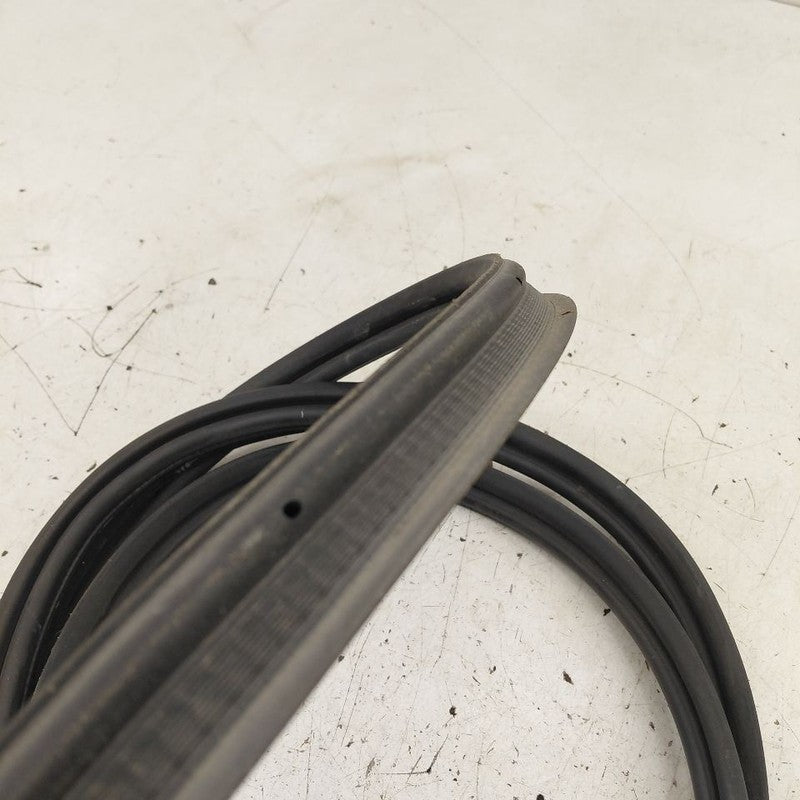 Chevy Trax Trunk Lid Hatch Door Rear Back Rubber Seal  2022 2021