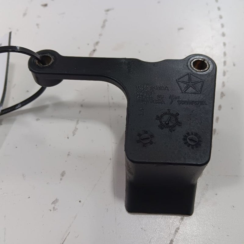 Fiat 500 Air Intake Manifold Blocker Bracket {04627217AA} 2017 2016 2015 2014