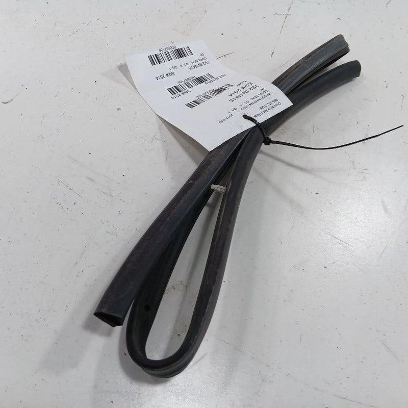 INFINITI Q50 Cowl Vent Panel Hood Rubber Seal  2014 2015 2016 2017 2018