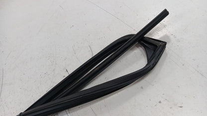 Subaru Impreza Door Glass Window Seal Rubber Left Rear Back 2017 2018 