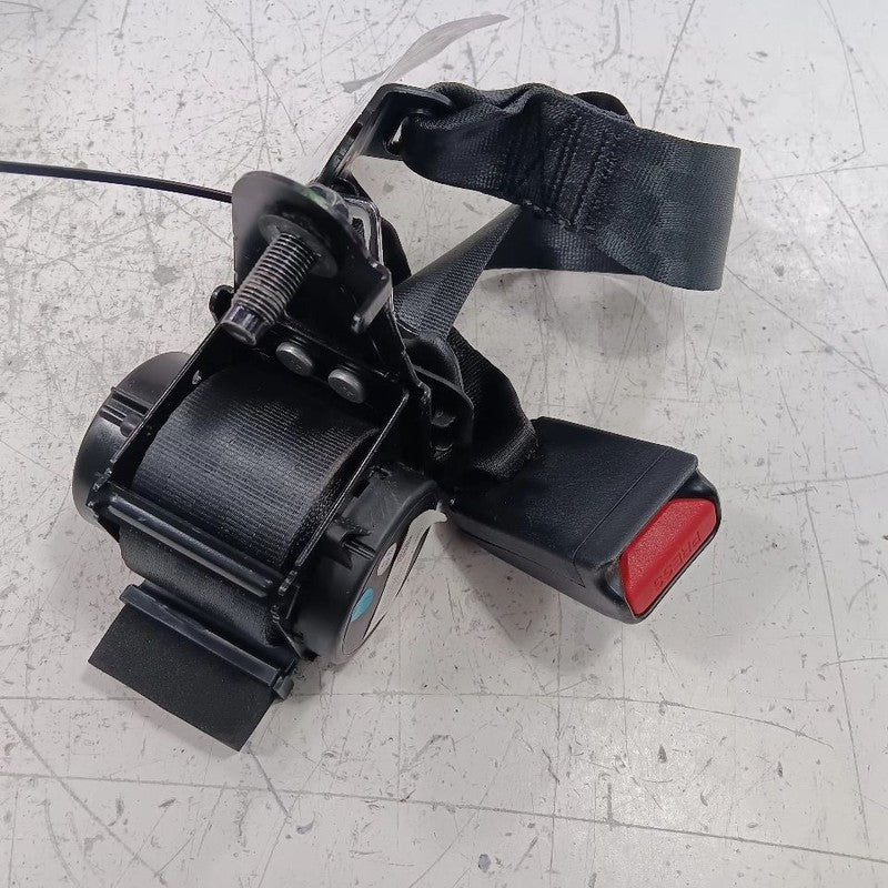 Kia Forte Seat Belt Strap Retractor Center Middle Rear Back  2015 2016 2017 2018