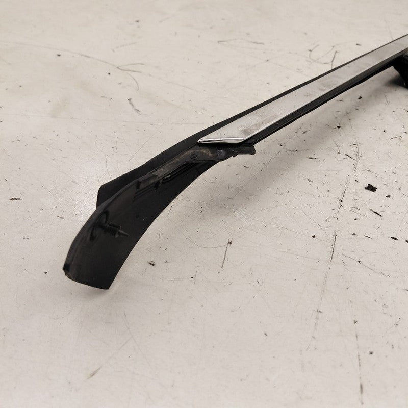 Cadillac CT6 Door Glass Window Seal Rubber Left Driver Front  2018 201
