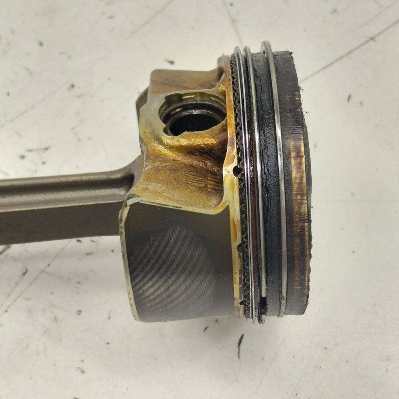 Chevy Volt Single Piston With Connecting Rod   1.5 2019 2018 2017 2016