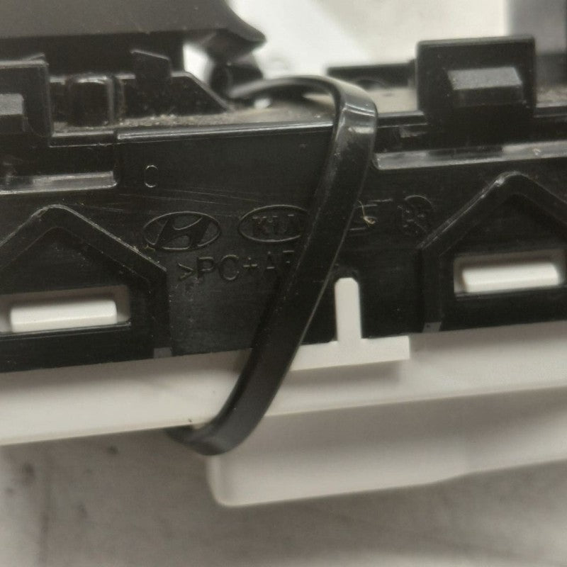 Hyundai Santa Fe Power Window Switch Right Passenger Front  2019 2020