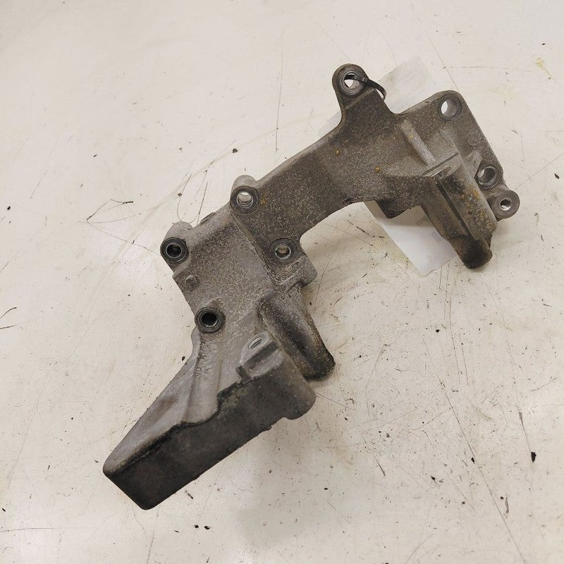 Mitsubishi Outlander   Alternator Mount Bracket  2018 2017 2016