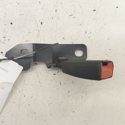 2018 Fiat 500 X Model Center Rear Back Seat Belt Buckle Latch