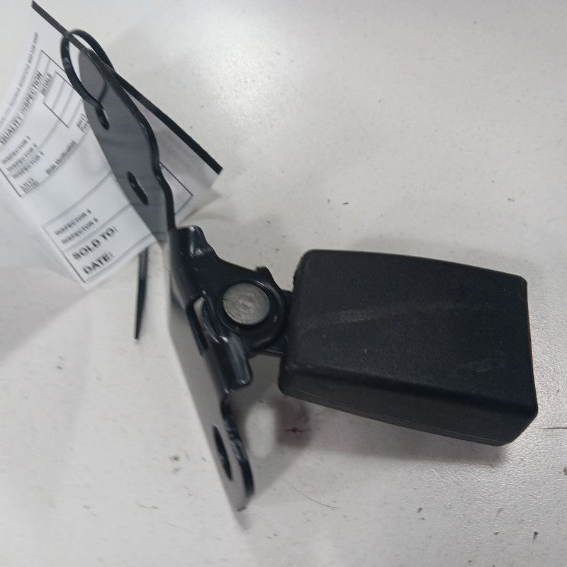 Fiat 500 Center Rear Back Seat Belt  2016 2017 OEM