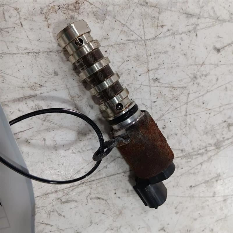 Hyundai Accent Variable Timing Gear Oil Control Valve Solenoid Cylinde