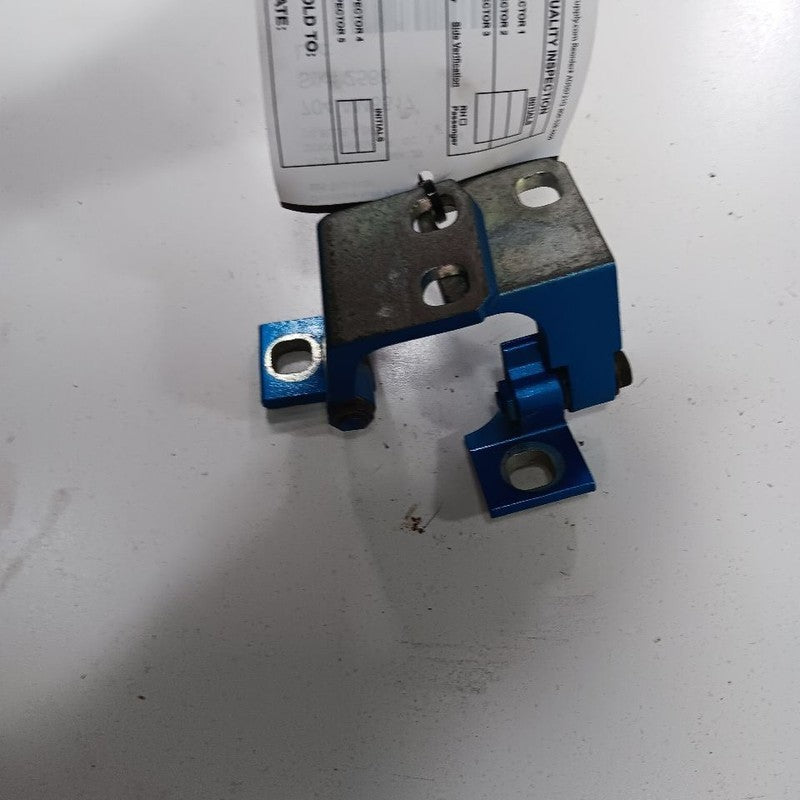 Jeep Cherokee Door Hinge Set Left Driver Rear  2015 2016 2017