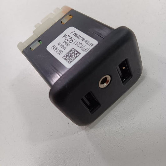 Buick Encore USB Plug In Hub Port  2019 2018 2017