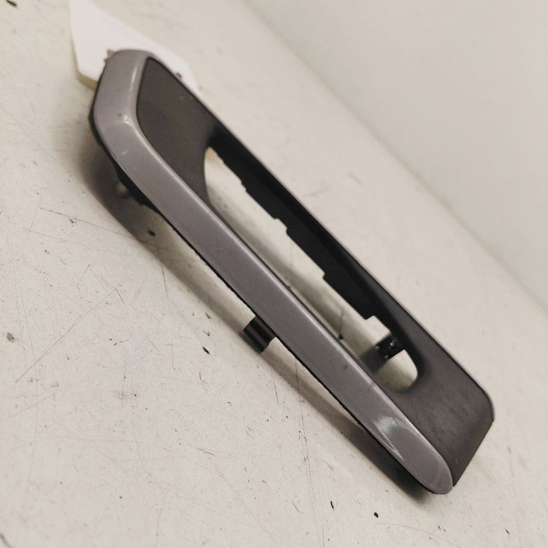Honda CR-V Interior Door Handle Bezel Surround Trim Right Passenger Re