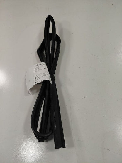 Hyundai Tucson Door Glass Window Seal Rubber Left Driver Front  2016 2