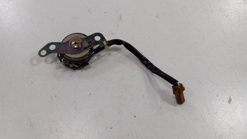 Nissan Maxima Tweeter Right Passenger Tweeter Speaker 2004 2005 2006 2