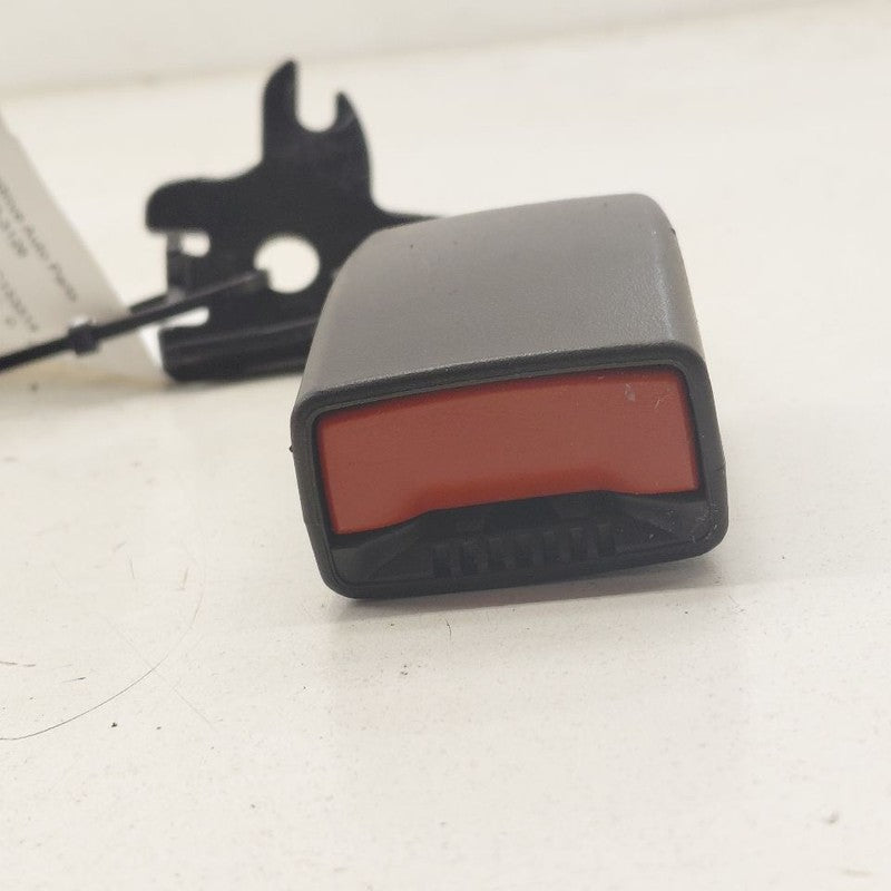Chevy Trax Seat Belt Buckle Latch Right Passenger Rear Back  2025 2024