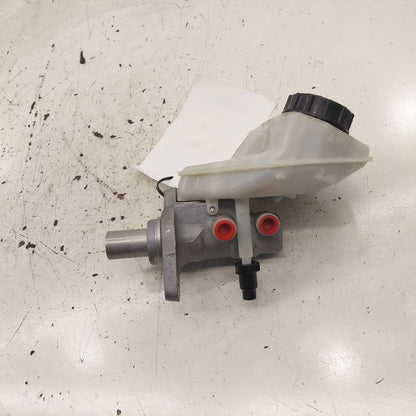 Brake Master Cylinder VIN 26 4th And 5th Digit Fits 14-18 Volvo S60