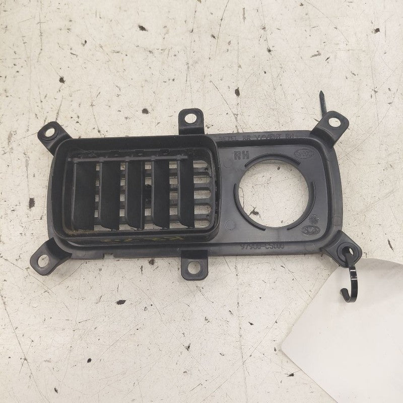 Kia Sorento Passenger Right Rear Third Row Vent 2018 2017 2016