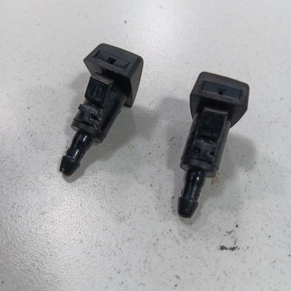 Hyundai Accent Windshield Wiper Washer Fluid Hood Sprayer Nozzles 2017 2016 2015