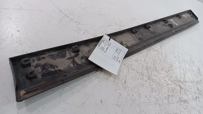 Chevy Traverse Door Molding Trim Strip Left Driver Front  2010 2011 2012 2013