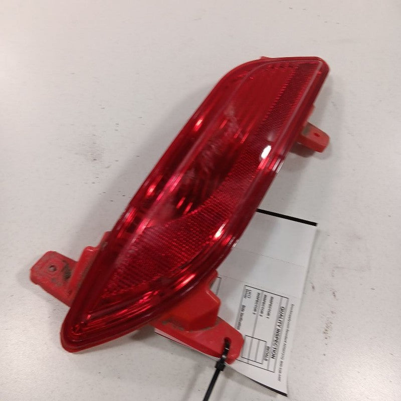 Buick Encore Passenger Right Rear Marker Light Lamp Reflector 2019 2018 2017