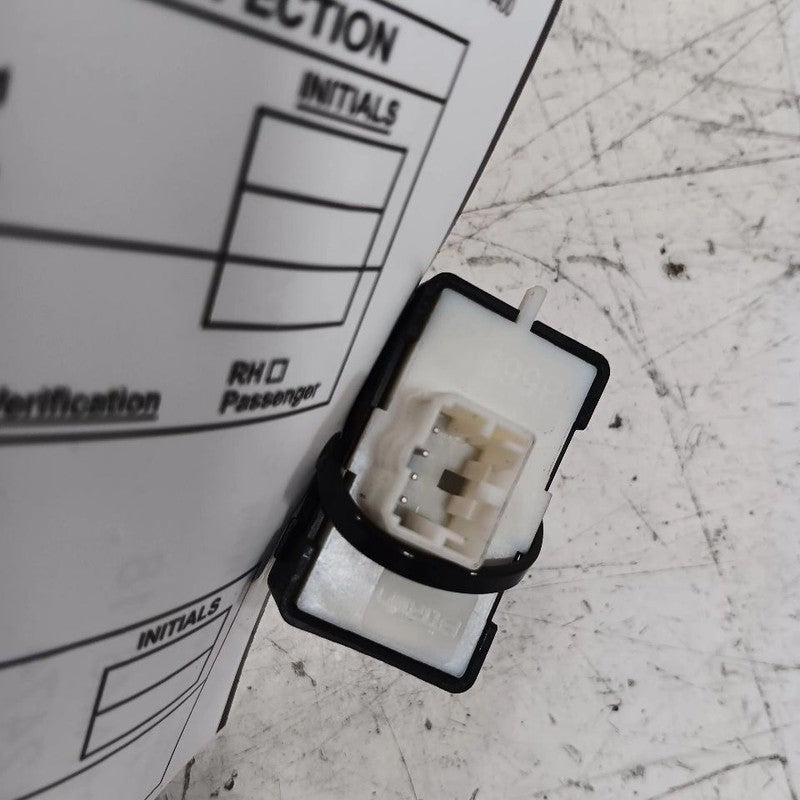 Jeep Renegade Power Window Switch Right Passenger Rear  2015 2016 2017 2018