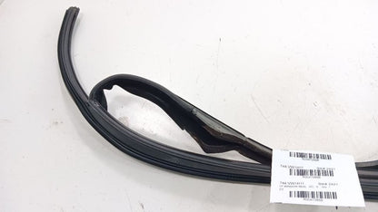 Volkswagen Golf Door Glass Window Seal Rubber Left Driver Front 2010 2