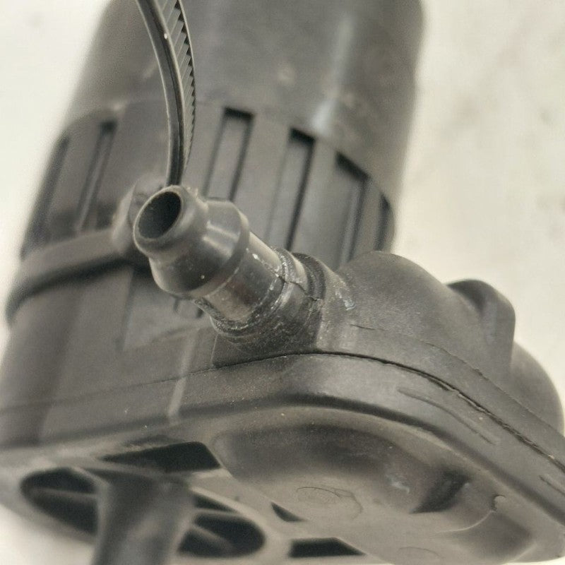 Alfa Romeo Stelvio Windshield Washer Fluid Reservoir Motor Pump Electr