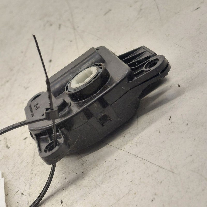 Hyundai Veloster Flap Door Motor Heater AC Door Actuator  2017 2016 20