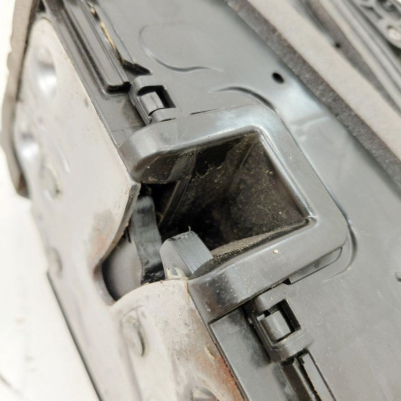 Cadillac XTS Door Latch Lock Left Driver Front      2016 2017 2018