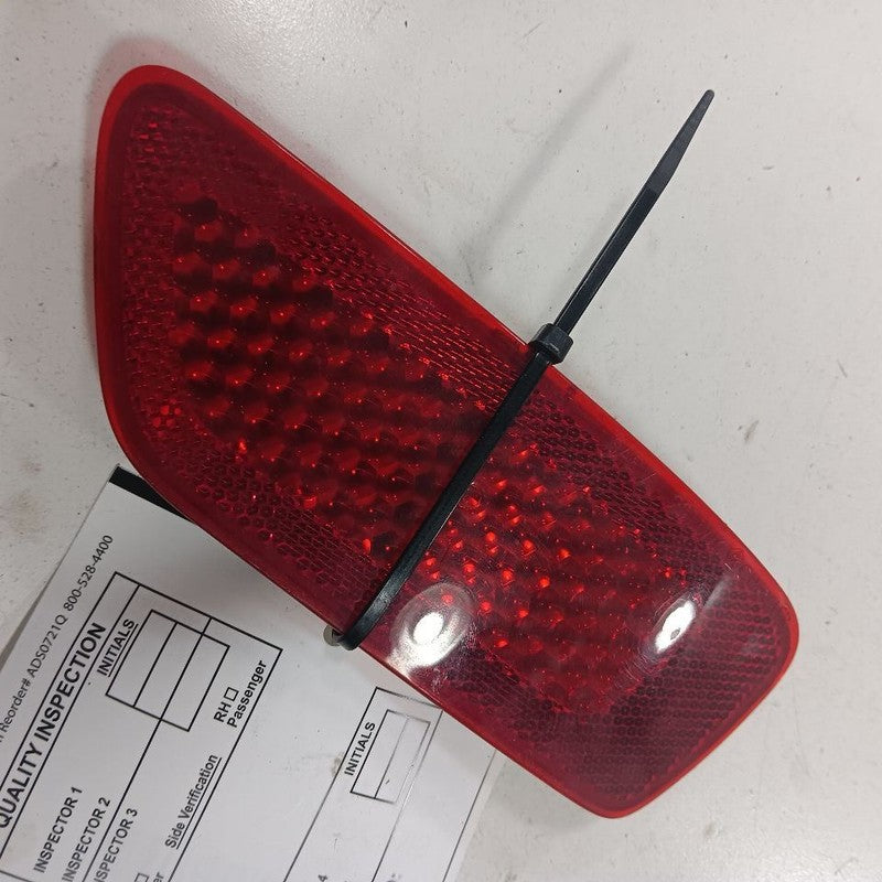 Grand Cherokee Passenger Right Rear Marker Light Lamp  2017 2018 2019 2020
