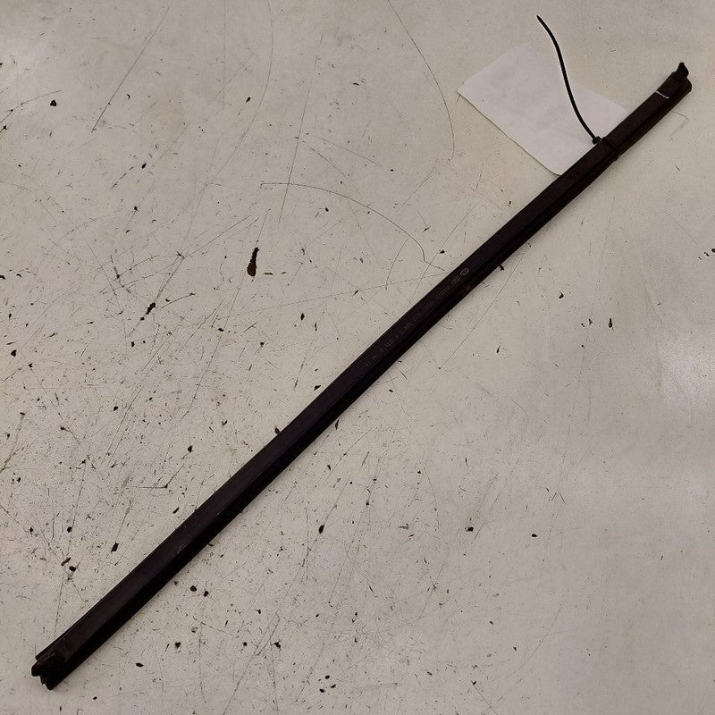 Kia Sportage Right Front Weather Strip Interior  2020 2021 2022