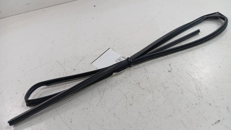 Subaru Impreza Door Glass Window Seal Rubber Left Driver Front 2017 20