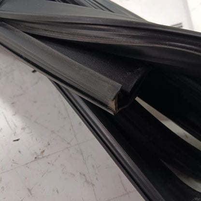 Kia Forte Door Glass Window Seal Rubber Left Rear Back  2014 2015 2016